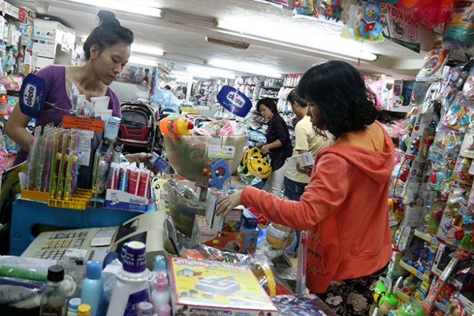 ​'Ep' tieu thuong... phai lam giam doc hinh anh