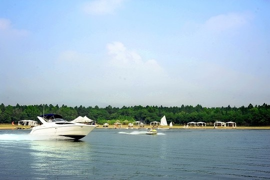 Du thuyền triệu đô của Công ty CP Hồng Hạc Đại Lải.