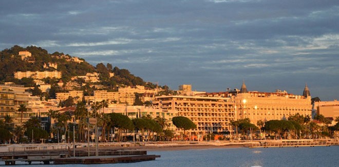 Rao ban biet thu xa hoa o Phap cua Bac Hy Lai hinh anh