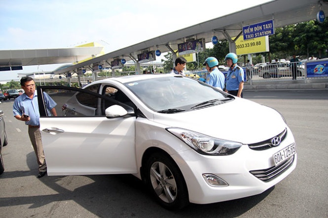 Uber se chiu hai loai thue hinh anh