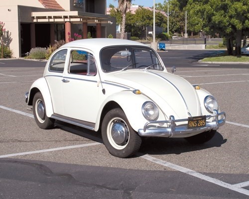 20 triệu xe Volkswagen Beetle đã được bán ra, giúp mẫu xe này trở thành mẫu xe đầu tiên trên thế giới đạt cột mốc 20 triệu xe được bán ra.