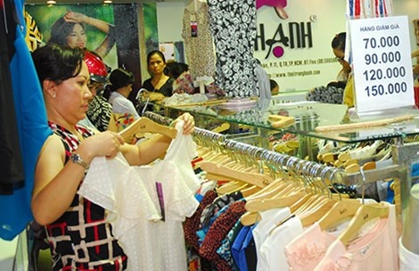 Chi phi tieu cuc chui vao gia hang hoa? hinh anh