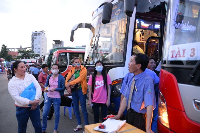 ​Xang dau giam sau, nha xe lai dam hinh anh