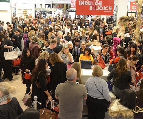 Chen chuc doi mua mon hoi trong ngay le Tang qua hinh anh