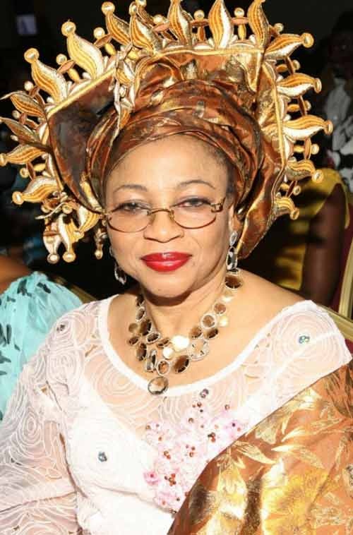 Nữ tỷ phú người Nigeria, Folorunsho Alakija.
