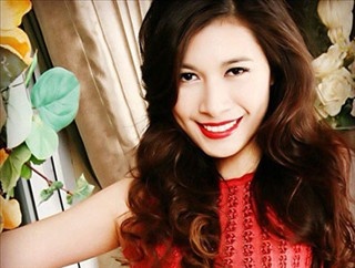 Nhung co gai 24 tuoi co trieu do tren san chung khoan Viet hinh anh