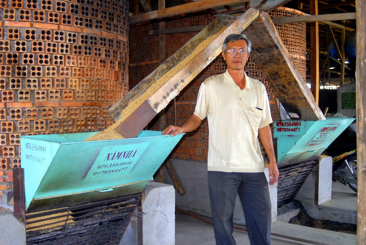 Nhung nong dan vang mien Tay: 'Vua' lo say hinh anh