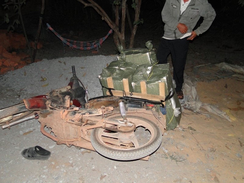 'Hoi' thuoc la lau o bien gioi Tay Nam hinh anh