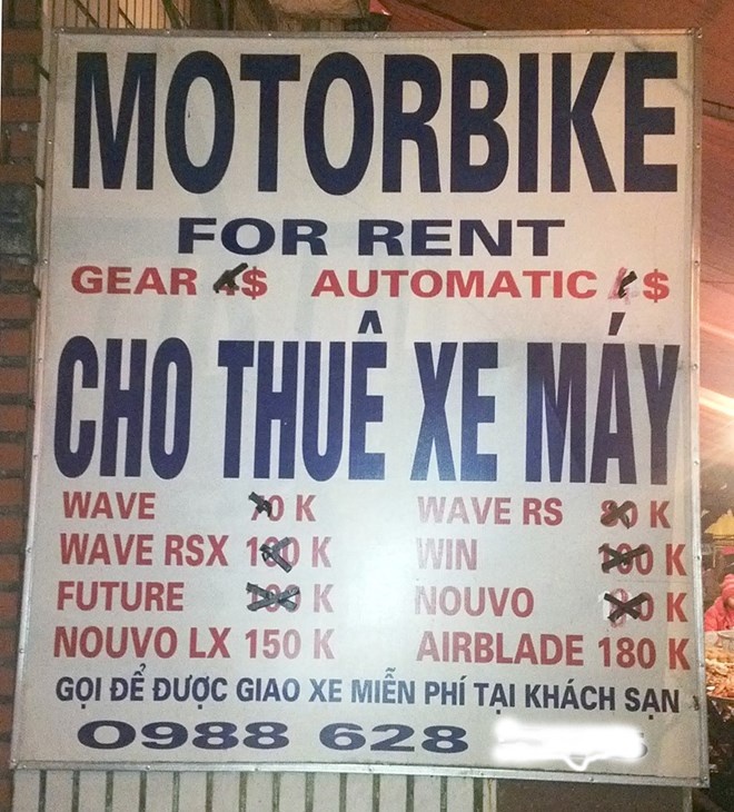 Giá xe máy cho thuê tăng hơn 100 so với ngày thường. Dịch vụ ăn uống cũng tăng vô chừng tùy quán hay địa điểm. Các hàng cơm bình dân giá gần như không thay đổi so với ngày thường, vì vậy luôn ở vào cảnh quá tải, khách vào sau phải đứng chờ. Trong khi đó các nhà hàng khu ẩm thực Sapa tăng giá từ 30-50%. Cơm lam 20.000 đồng/ống so với 10.000 đồng ngày thường. Thịt nướng 60.000 đồng so với 40.000 đồng ngày thường.