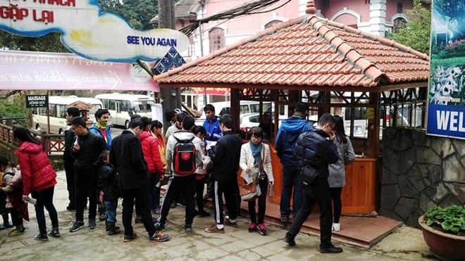 Sapa chay phong, gia dich vu tang chong mat dip Tet Duong lich hinh anh