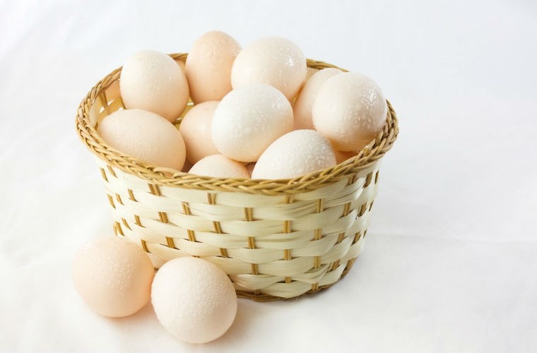 Trứng phát triển não bộ, có lợi cho trí nhớ. Lòng đỏ trứng giàu choline có thể thúc đẩy phát triển não bộ và chức năng não . Choline còn giúp cải thiện trí nhớ rất hữu ích.