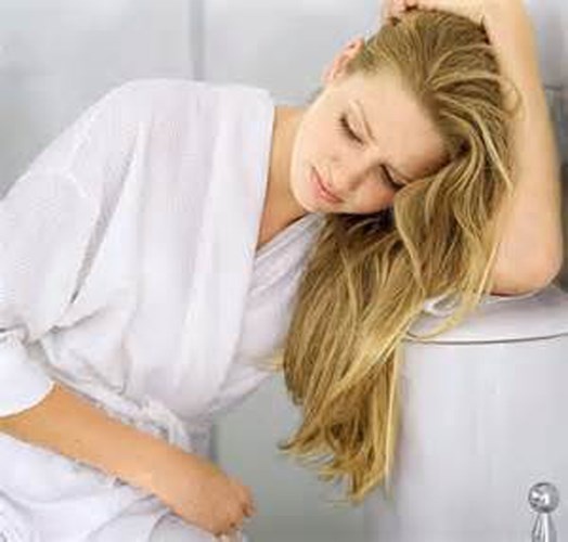 Thường xuyên đi tiểu và đau rát. Nếu liên tục phải đi tiểu kèm cảm giác đau đớn thì đây có thể là dấu hiệu của nhiễm trùng đường tiết niệu. Giao hợp dễ làm tăng nguy cơ nhiễm trùng đường tiểu và càng làm đau rát khi đi tiểu. Sex có thể làm tăng nguy cơ nhiễm trùng bàng quang, và nghiêm trọng hơn là gây bệnh viêm bàng quang. Bạn không nên chần chừ, hãy tìm gặp bác sĩ ngay.