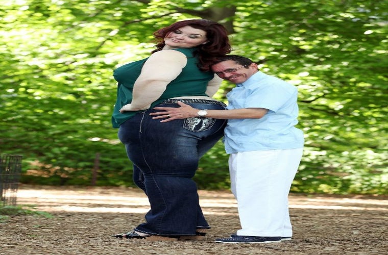 Người có vóc dáng quá cao lớn: Một nghiên cứu của Hà Lan cho thấy, phụ nữ sau khi mãn kinh mà vẫn cao thêm 5 cm sẽ tăng thêm 7% nguy cơ mắc bệnh ung thư vú. Phụ nữ có chiều cao từ 175cm trở lên cũng rất dễ mắc bệnh ung thư vú.