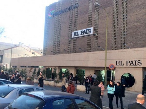 Them nhieu toa bao tai Tay Ban Nha nhan buu kien kha nghi hinh anh