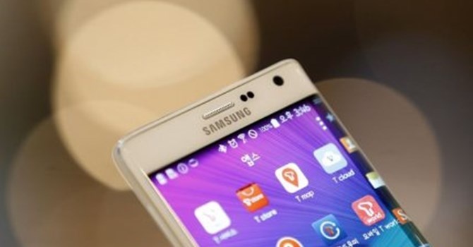 Loi nhuan Samsung sut tham gan 40% hinh anh