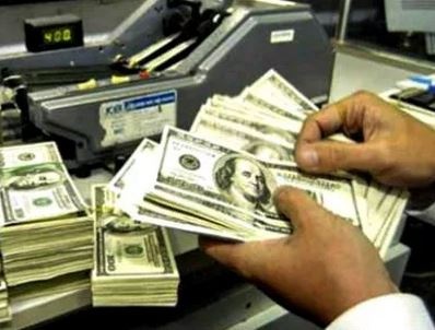 Khong dieu chinh ty gia, chuyen gi se xay ra? hinh anh