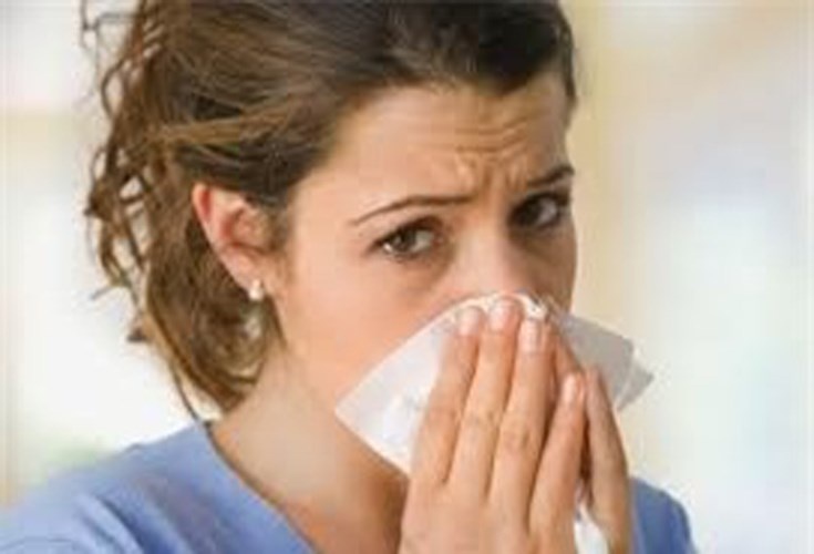 Bạn cũng có thể nhận dạng ung thư mũi thông qua sự xuất hiện của khối u ở trên mặt, mũi và vòm miệng.