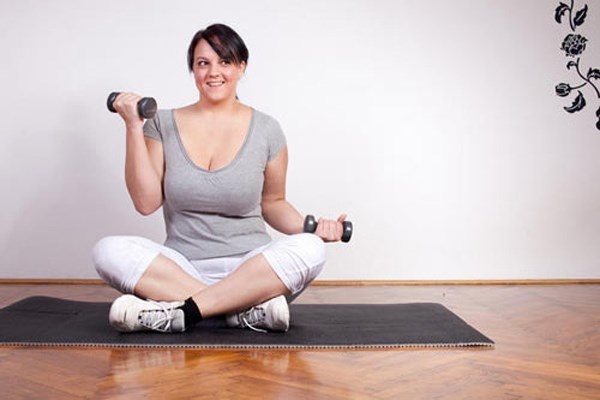 3. Thân hình chữ nhật. Những người thuộc tuýp này trọng lượng lại dồn đều cơ thể vì thế họ hơi thiếu đường cong. Với thân hình đặc biệt này, các nàng nên ăn nhiều cá như cá hồi, cá thu, cá mòi. Rau có thể xà xà lách vùng protein nạc, trứng, củ cải đường và các loại hạt.