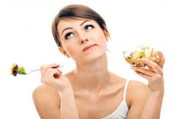 Bạn nên ưu tiên những bài tập săn chắc cơ ngực, mông và thu gọn vòng eo như tập tạ, chống đẩy, đi bộ…hoặc chọn những bài aerobic, cardio nhẹ nhàng. Hãy bổ sung dầu dừa vào chế độ dinh dưỡng để tăng cường hooc mon HGH giúp cơ thể săn chắc hơn.