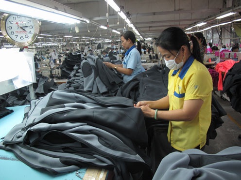 Thuong Tet At Mui 2015: Nguoi vui, ke buon hinh anh