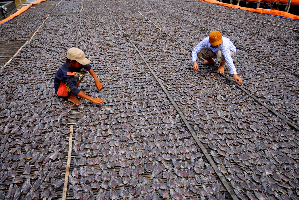 Kiem 200.000 dong moi ngay nho lam kho sac an Tet o mien Tay hinh anh
