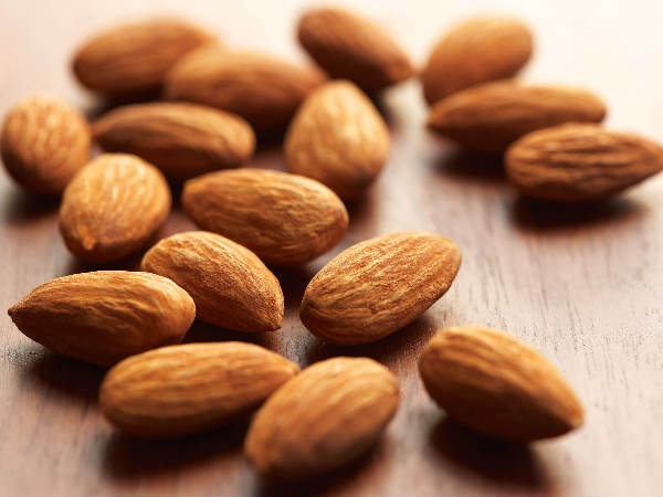 Hạnh nhân: Có tác dụng chống ký sinh và làm giảm kích thích đường ruột. Do nồng độ cao của các axit béo trong hạnh nhân mà bạn có thể sử dụng chúng vào buổi sáng sớm.