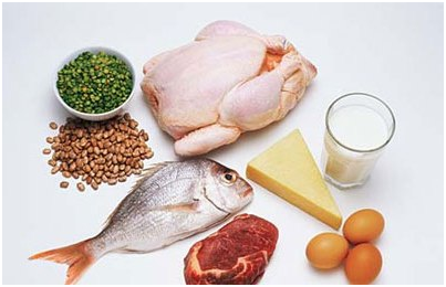 Chế độ ăn của bệnh nhân mắc bệnh ung thư cần giàu năng lượng, nhiều đạm và nên chia nhở ra nhiều bữa ăn trong ngày.