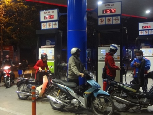 Nam 2014 Viet Nam nhap khau 8,6 trieu tan xang dau hinh anh