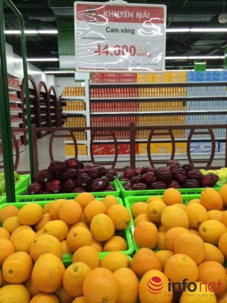 Cam vàng (Mỹ) được bán ở siêu thị V+ chỉ 44.000 đồng/kg.