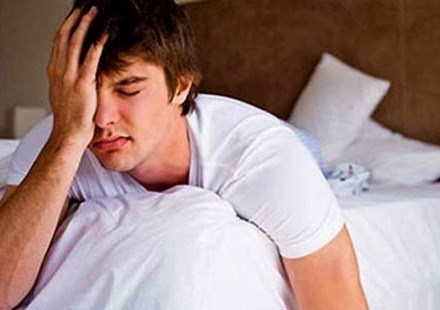 Tình dục với gái lạ. Sau giây phút cao trào, đàn ông dễ cảm thấy “sống sượng” khi ở bên một người hoàn toàn không có chút cảm tình. Họ cũng bị dằn vặt bởi cảm giác tội lỗi khi phản bội một nửa của mình.