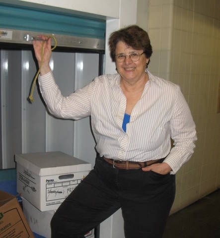  Bà Leonore Tiefer, Phó giáo sư tâm thần học lâm sàng tại Trường y khoa của Đại học New York và là sáng lập viên của Chiến dịch Quan điểm mới.