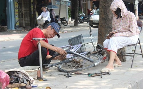 Ca Hue, sua xe, xe om... cung phai xin phep kinh doanh hinh anh