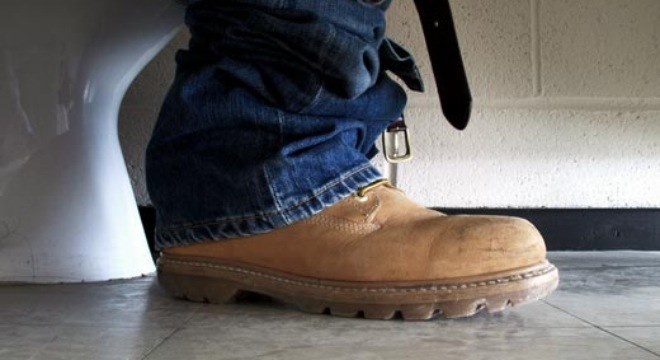 Khi buồn hãy tiểu tiện ngay và cố duy trì tình trạng bàng quang “trống rỗng”, không bị ứ nước tiểu. Dù tin hay không thì bạn cũng nên chú ý, lượng nước trong bàng quang tỷ lệ thuận với ham muốn tình dục trong con người bạn.