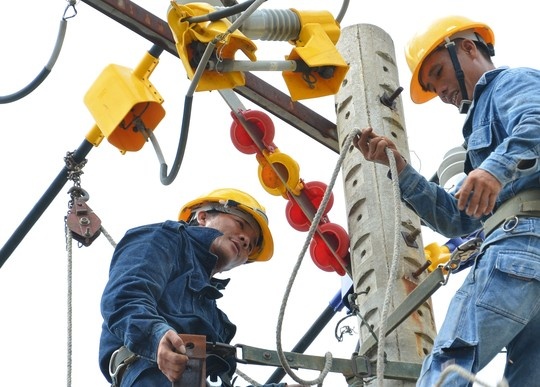 Nin tho cho... gia dien tang hinh anh