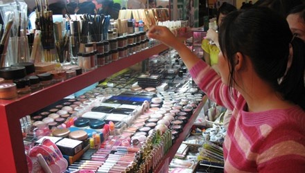 My pham rom gia re bat ngo tran cho hinh anh