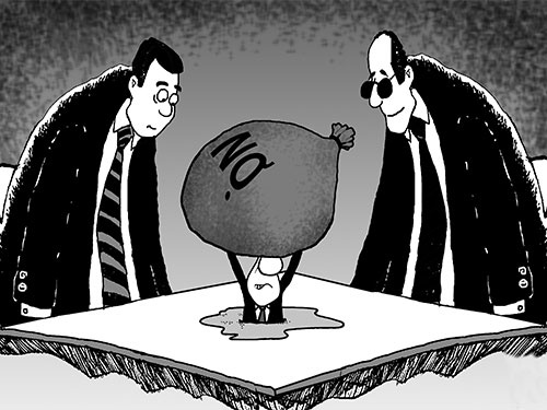 Ngan hang lung mua 'con no' hinh anh