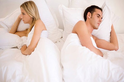 Thể hiện cảm xúc sẽ giúp hai bạn hòa hợp và thăng hoa hơn trong đời sống vợ chồng.