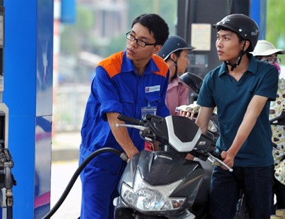 Bo Cong Thuong: Dang ly, gia xang phai tang 3.500 dong/lit hinh anh