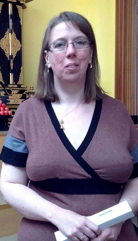 Giờ đây Jenny có thể trở lại công việc của mình.