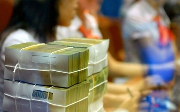 Ngan hang e tien, lay luc khap noi tim khach vay hinh anh