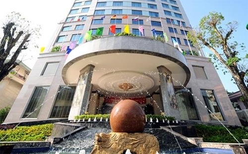 Kinh doanh khach san kieu ong Than hinh anh