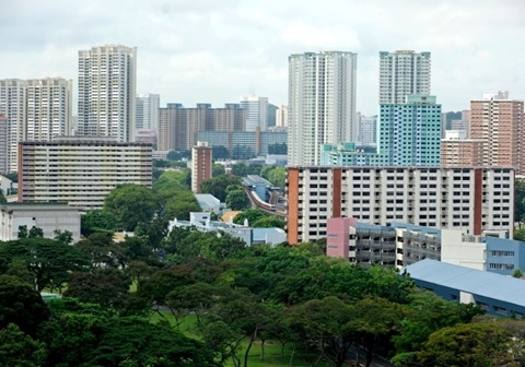 Thành tựu công bằng xã hội ở Singapore mà chưa có quốc gia nào trên thế giới vận hành theo cơ chế thị trường làm được chính là tỷ lệ sở hữu nhà ở chung cư. 