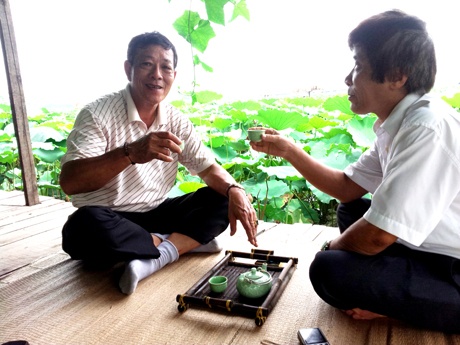 Co nen thuong xuyen uong tra buoi sang? hinh anh