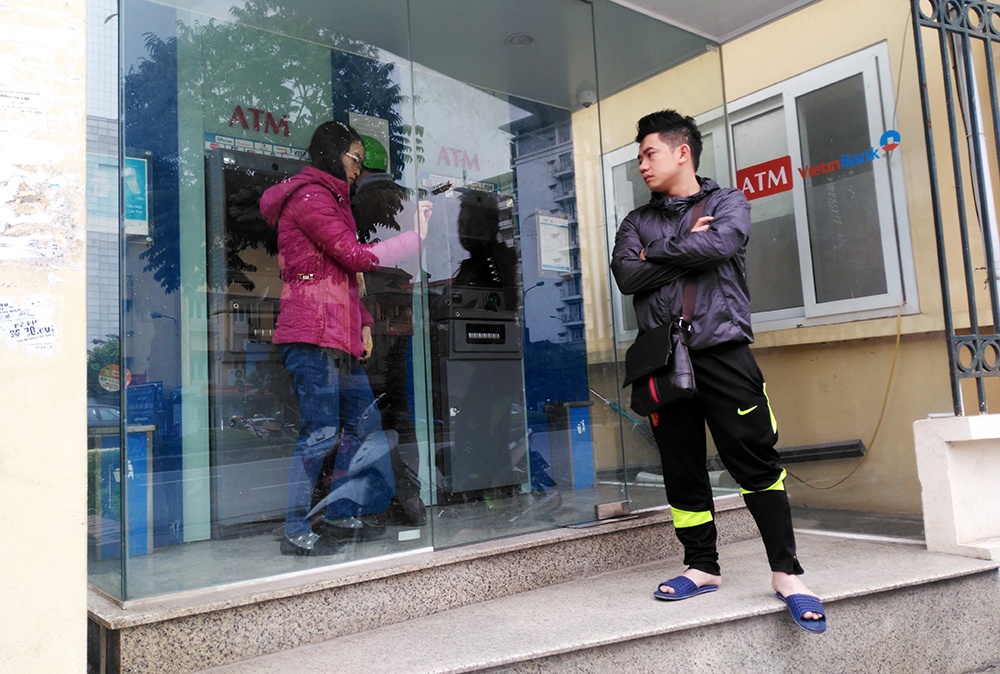 Hang loat ATM nghi Tet som hinh anh