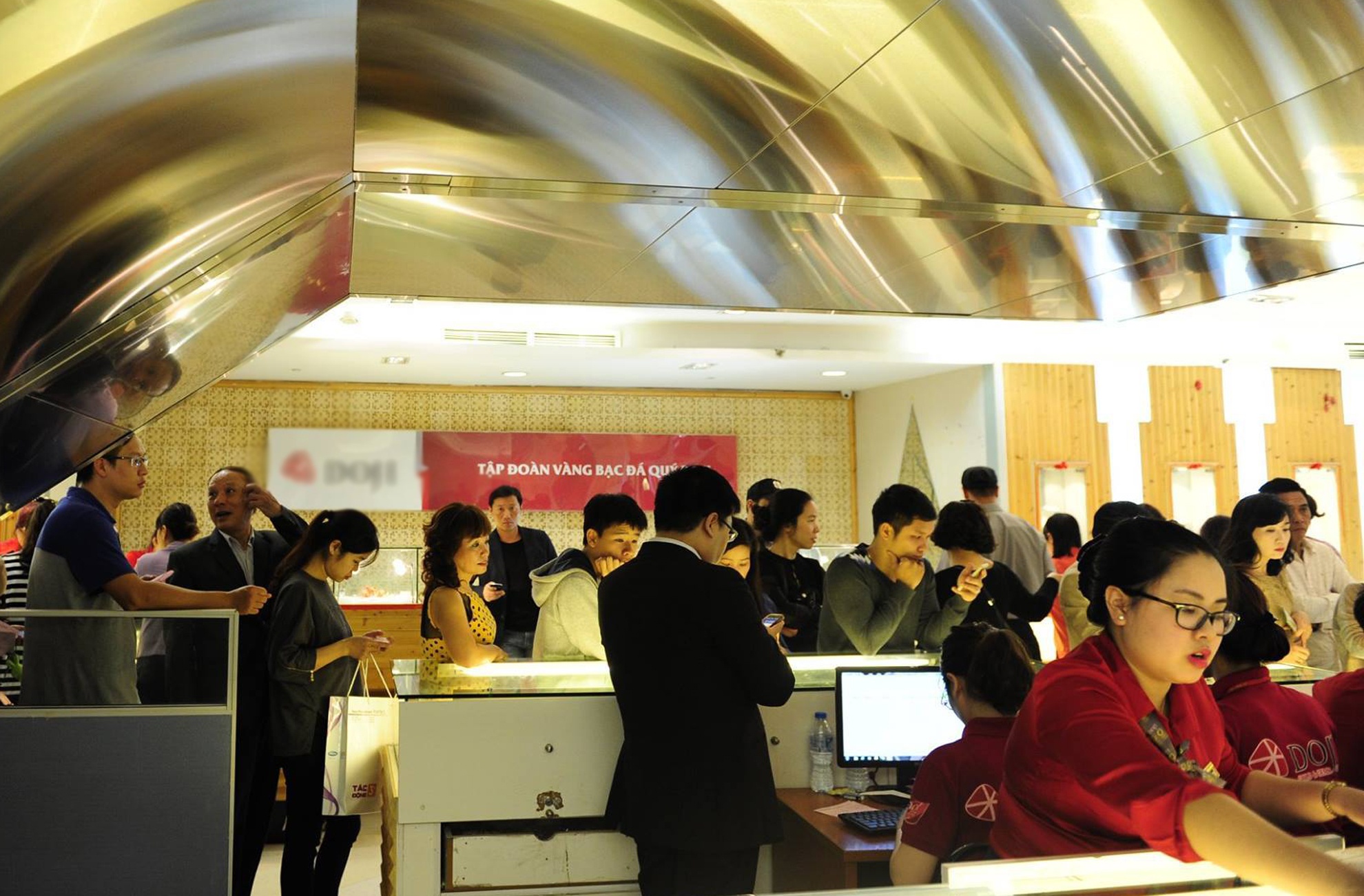 Chen chan mua vang cau may dau nam hinh anh