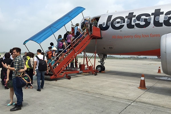 Truy nguyen nhan gia tang cham, huy chuyen bay hinh anh