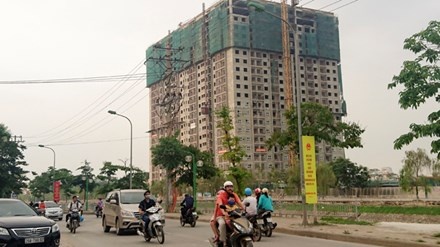 Vay goi 30.000 ty dong, dan bat ngo phai chiu lai cao hinh anh