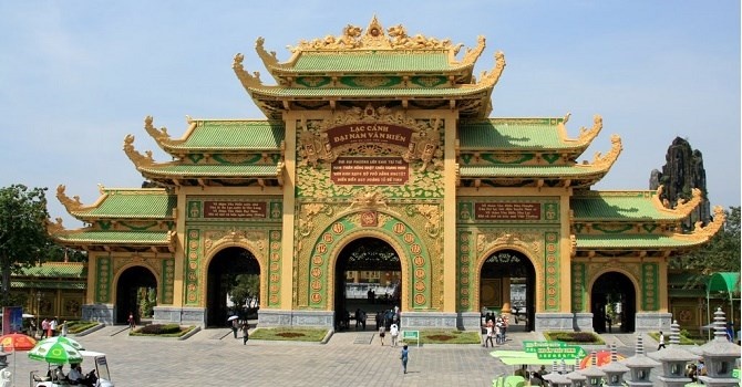 mo truong dua ngua 100 trieu USD anh 2