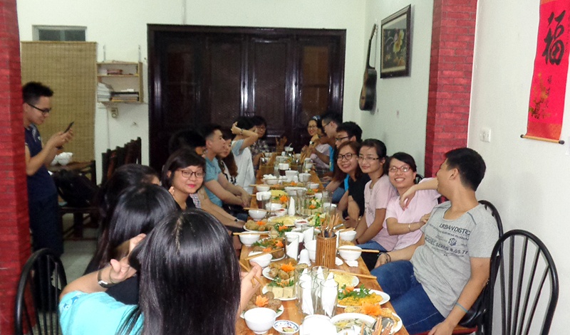 Quan an ngay vu lan anh 1