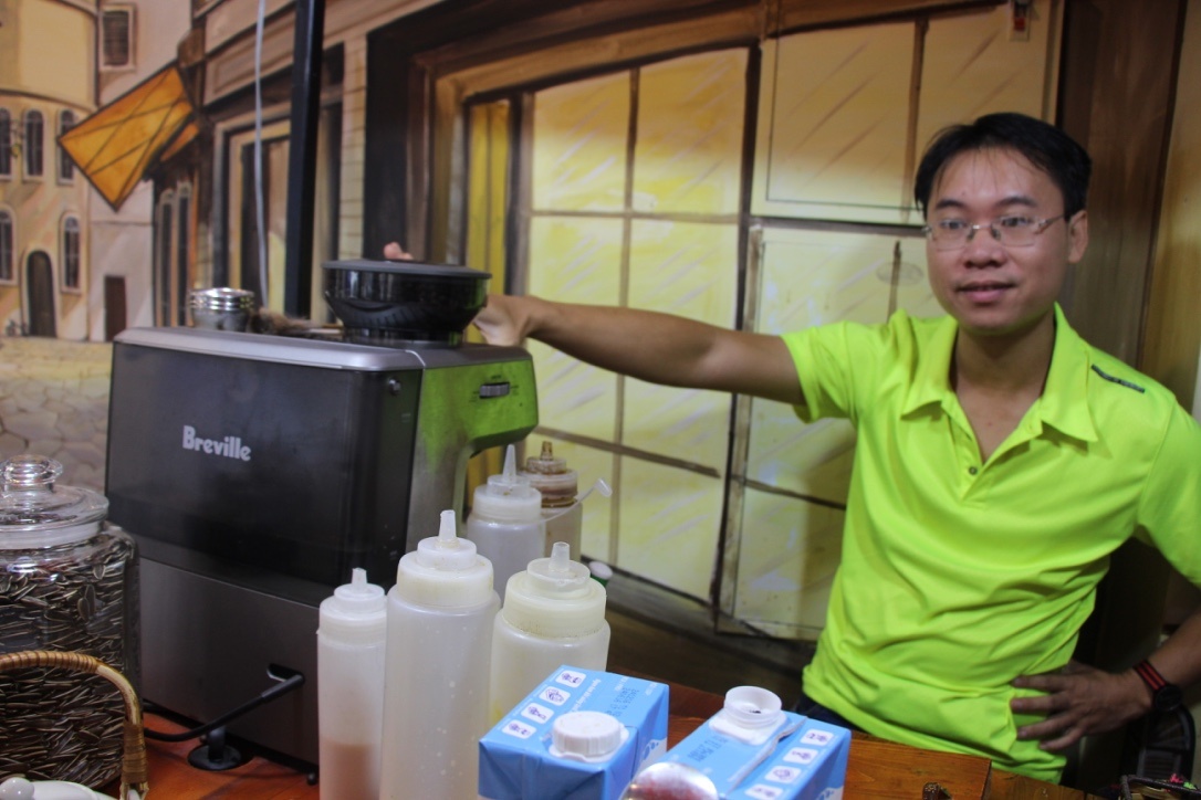 Ban ca phe dao bang Smart phone anh 2